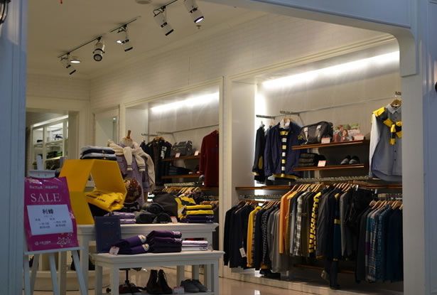 服裝店裝修、服裝店設(shè)計(jì)、服裝店裝修效果圖