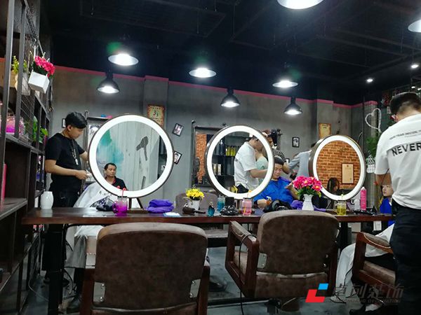 100平工業(yè)風美發(fā)店裝修怎么設計好看