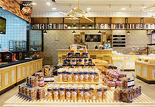 合肥蛋糕店裝修要巧用收銀臺(tái)陳列，招財(cái)又招福