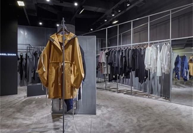 針對不同受眾群體，合肥服裝店的裝修設(shè)計亦不同